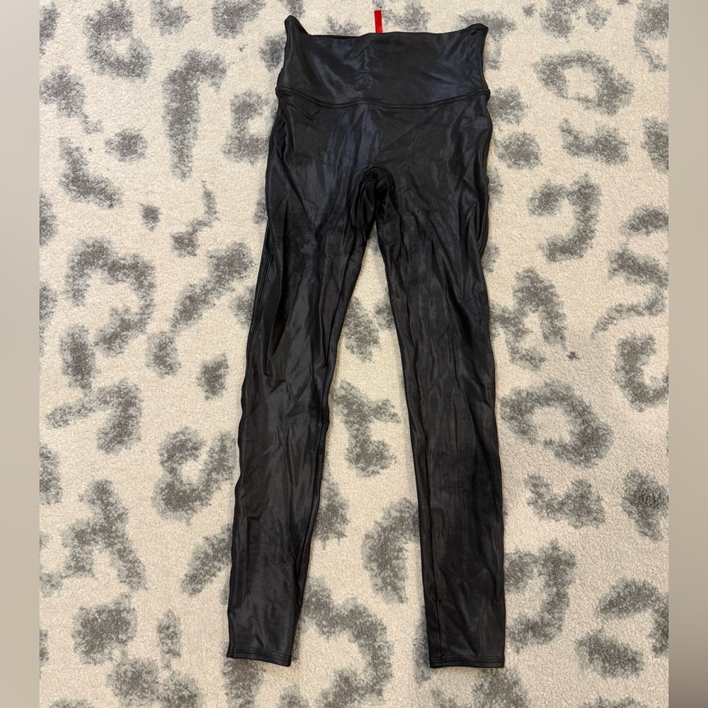 Spanx faux leather legging size Medium
